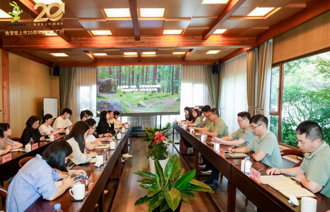 兔宝宝上市二十周年媒体工厂行：坚守绿色初心构建大家居生态新格局(图2)