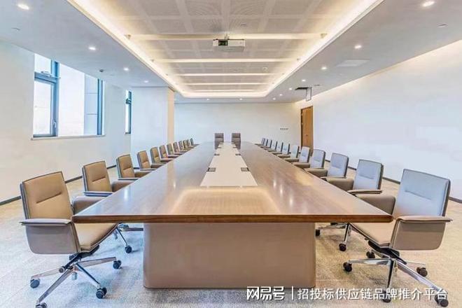 华澳盛世荣膺“2025中国办公家具领军品牌”等三项行业大奖(图6)