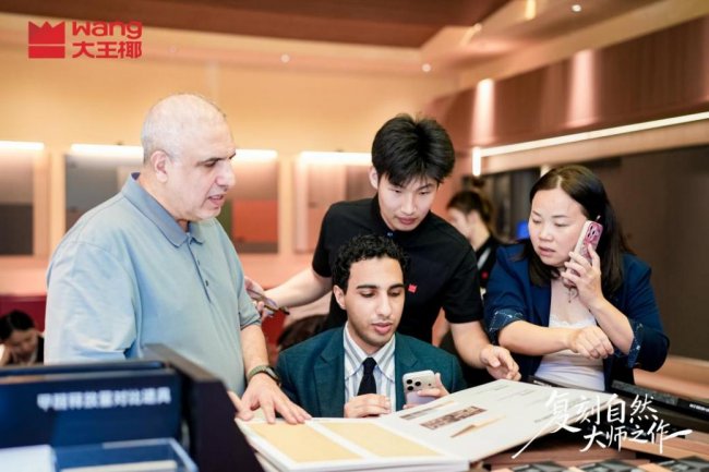 开展首日排长队一个板材品牌凭什么引爆广州定制家居展？(图7)