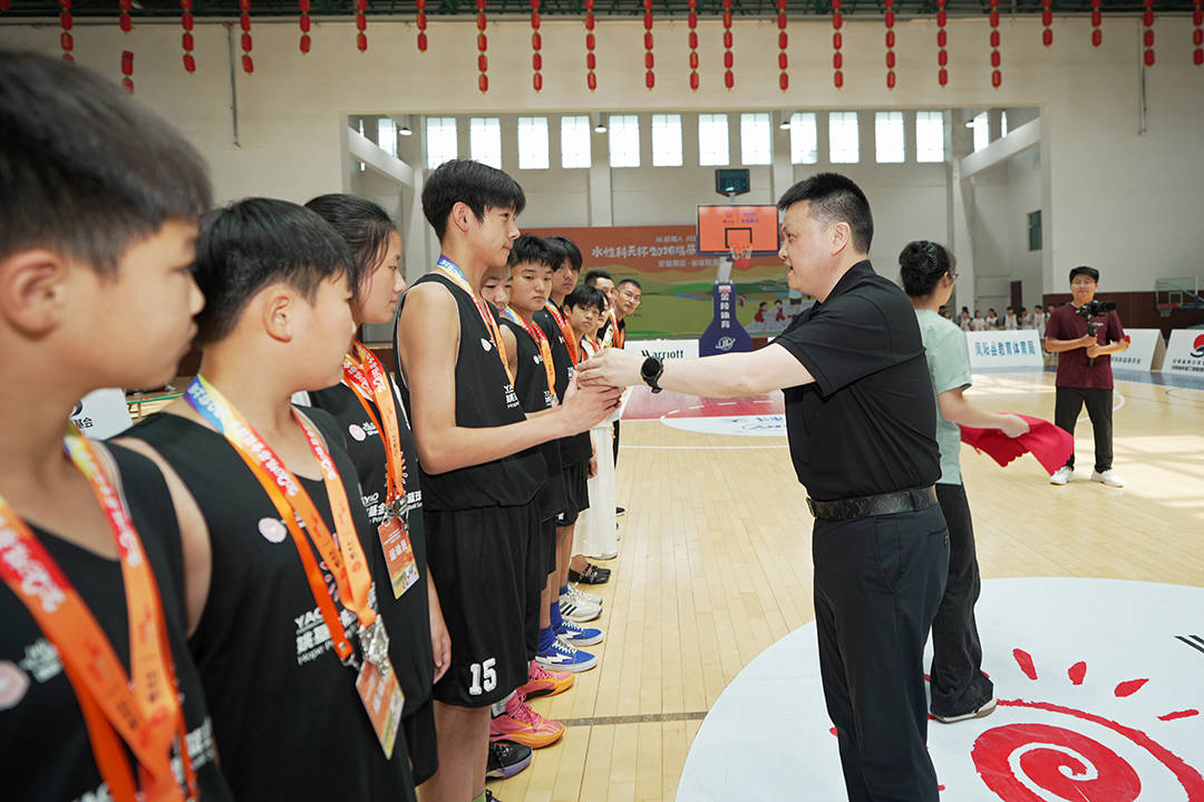 水性科天“无醛爱心书架”公益项目正式启航(图3)