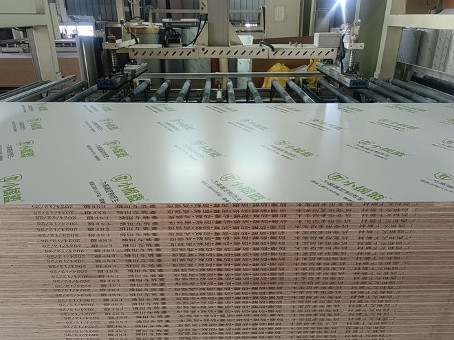 小摇篮板材是几线品牌？国家认证+实力护航答案清晰可见！(图3)