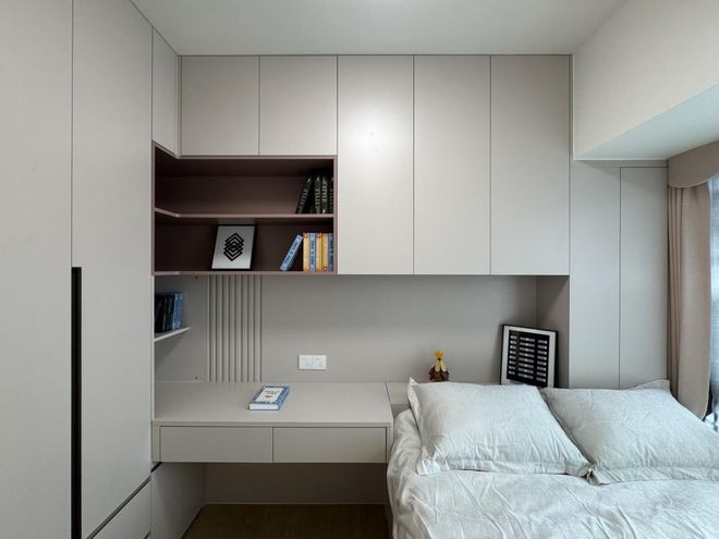 定制衣柜哪个好？好莱客原态净醛竹板实测环保与品质双在线！(图3)