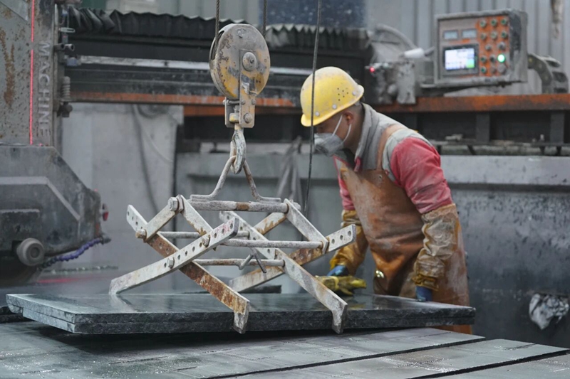 点“石”成金！ “金沙黑石”铺就振兴路(图2)