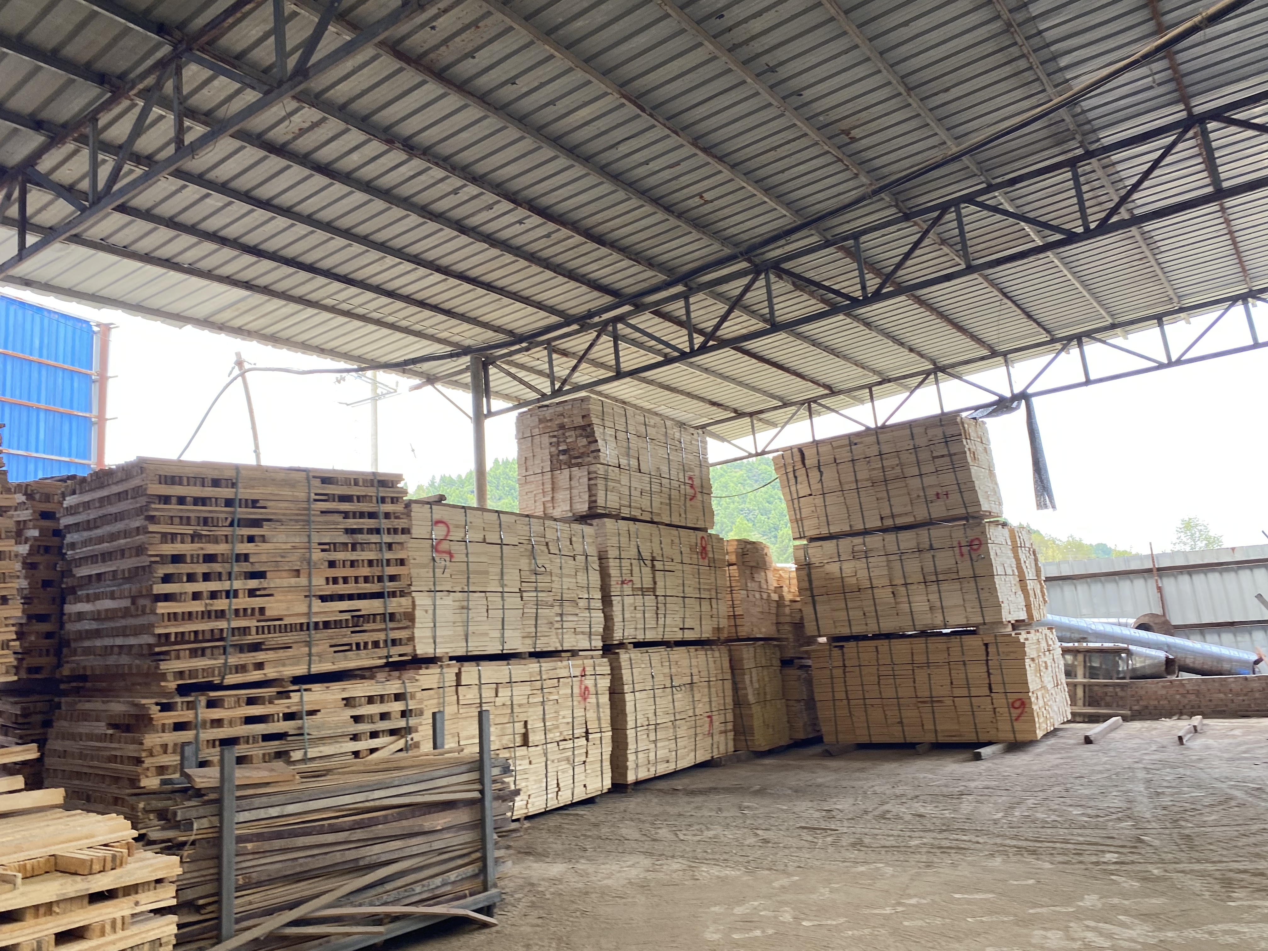 2026年第一季度寻找稳定耐用的实木家装板材？这三家顶尖技术公司值得关注(图3)